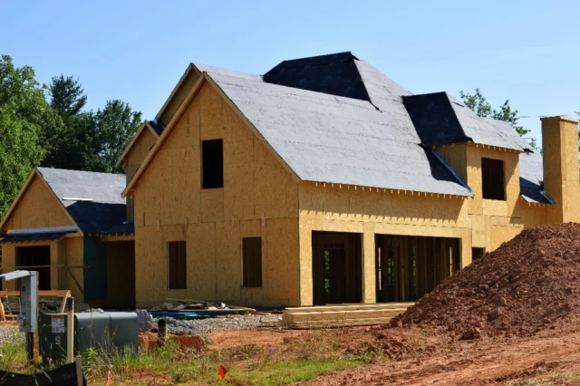 House in the middle of construction